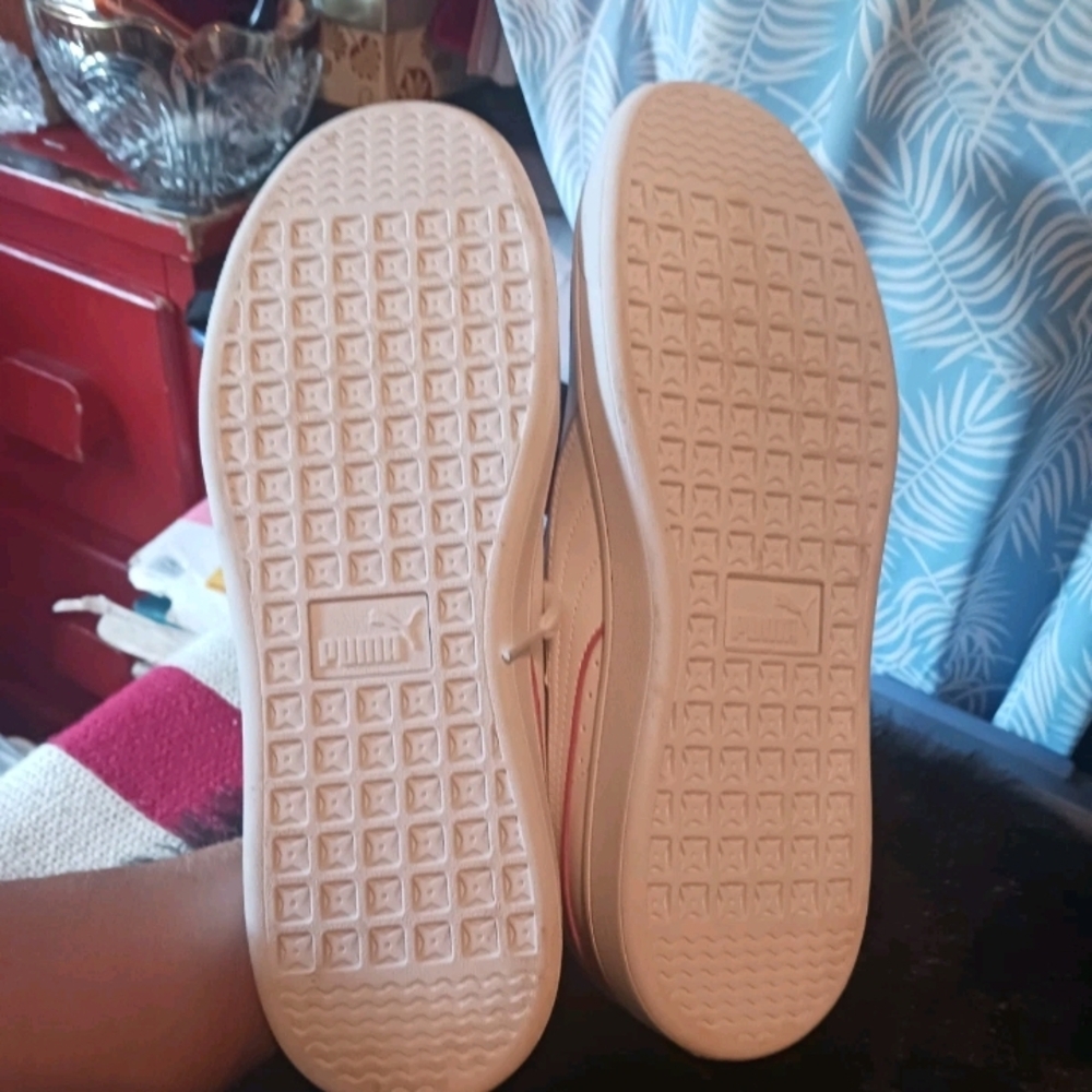 Puma Vikky  White Women's Sneakers Size 10 - Picture 5 of 8